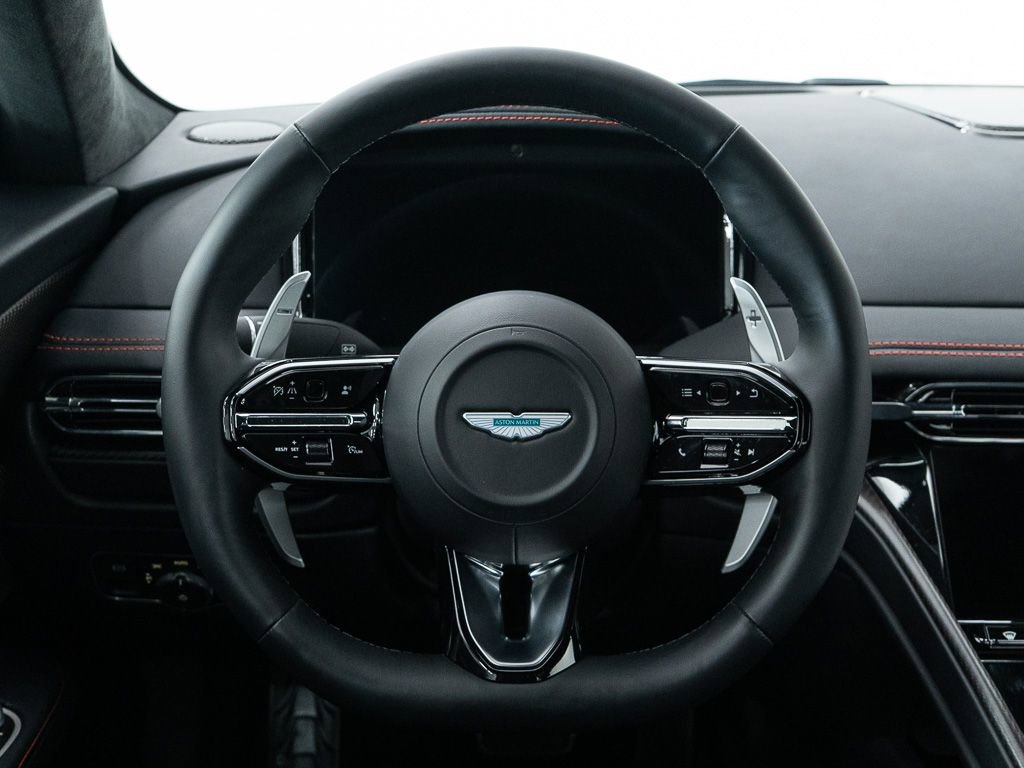 Used 2025 Aston Martin DB12 Coupe image 22