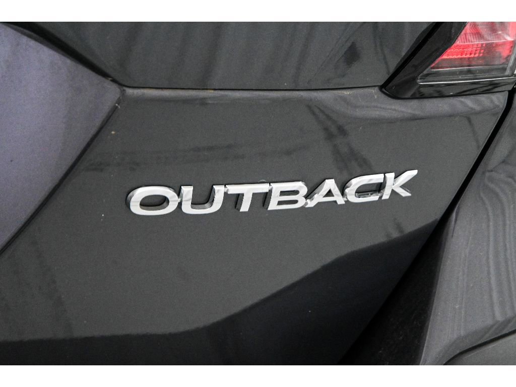 Used 2025 Subaru Outback Premium image 30