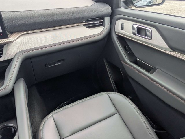New 2027 Ford Explorer Active w/ Active Comfort Package RWD image 18