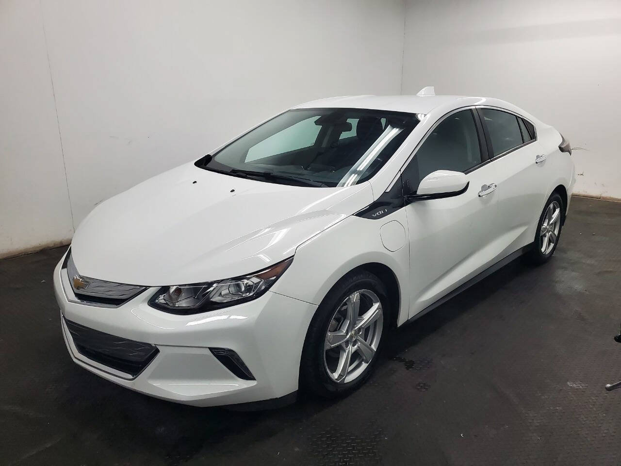 Used 2017 Chevrolet Volt LT FWD image 1