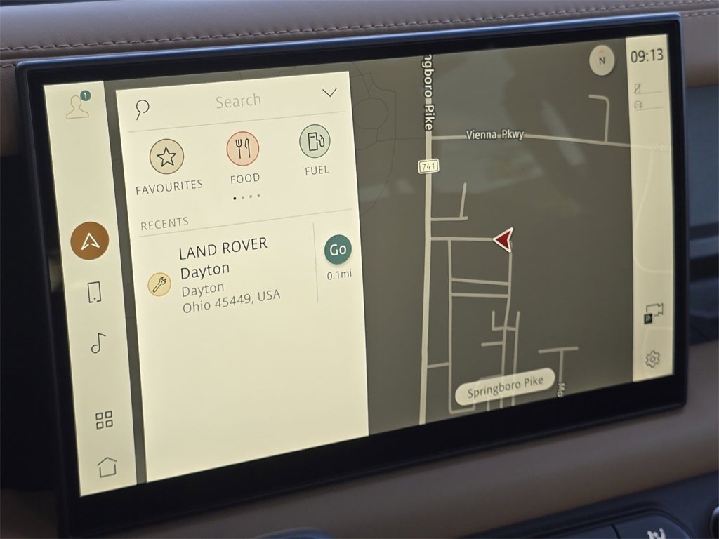 New 2025 Land Rover Defender 110 S image 4