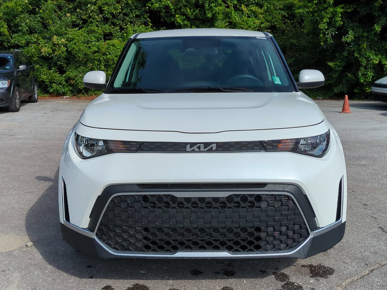 Certified 2025 Kia Soul LX w/ LX Technology Package FWD image 9