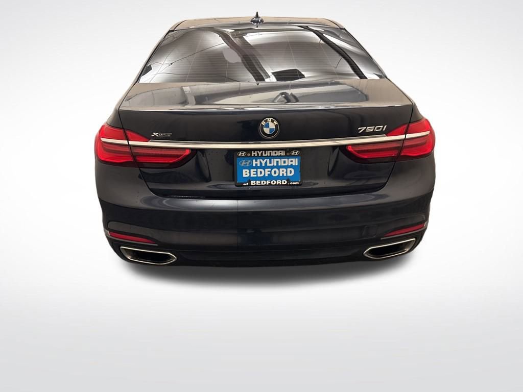 Used 2019 BMW 750i xDrive w/ Executive Package image 6