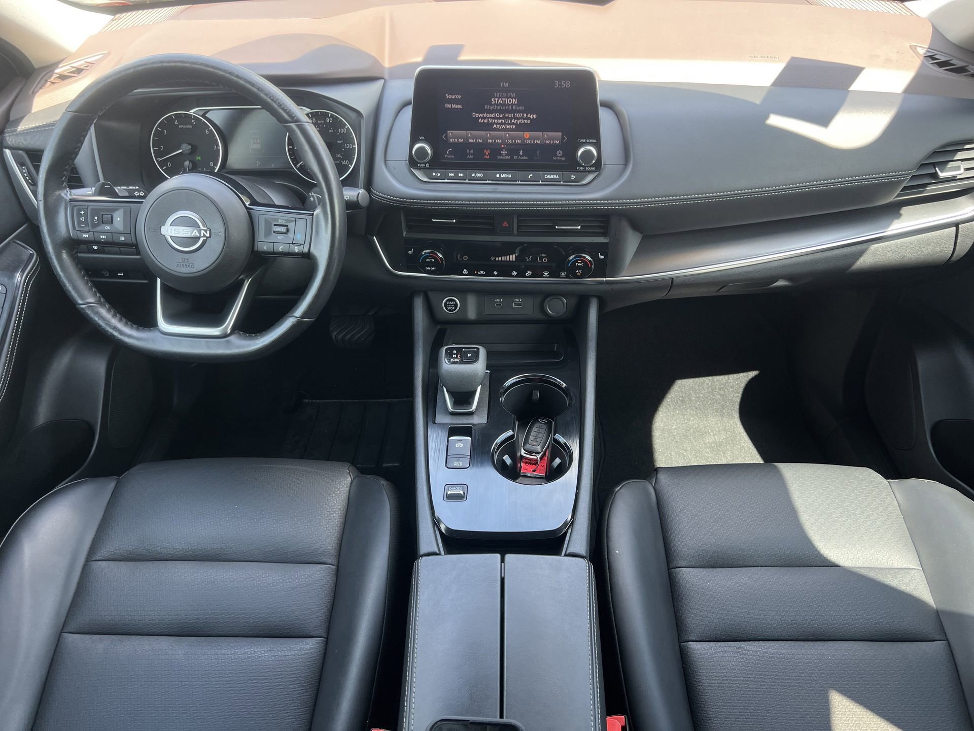 Certified 2023 Nissan Rogue SV w/ SV Premium B Package FWD image 2