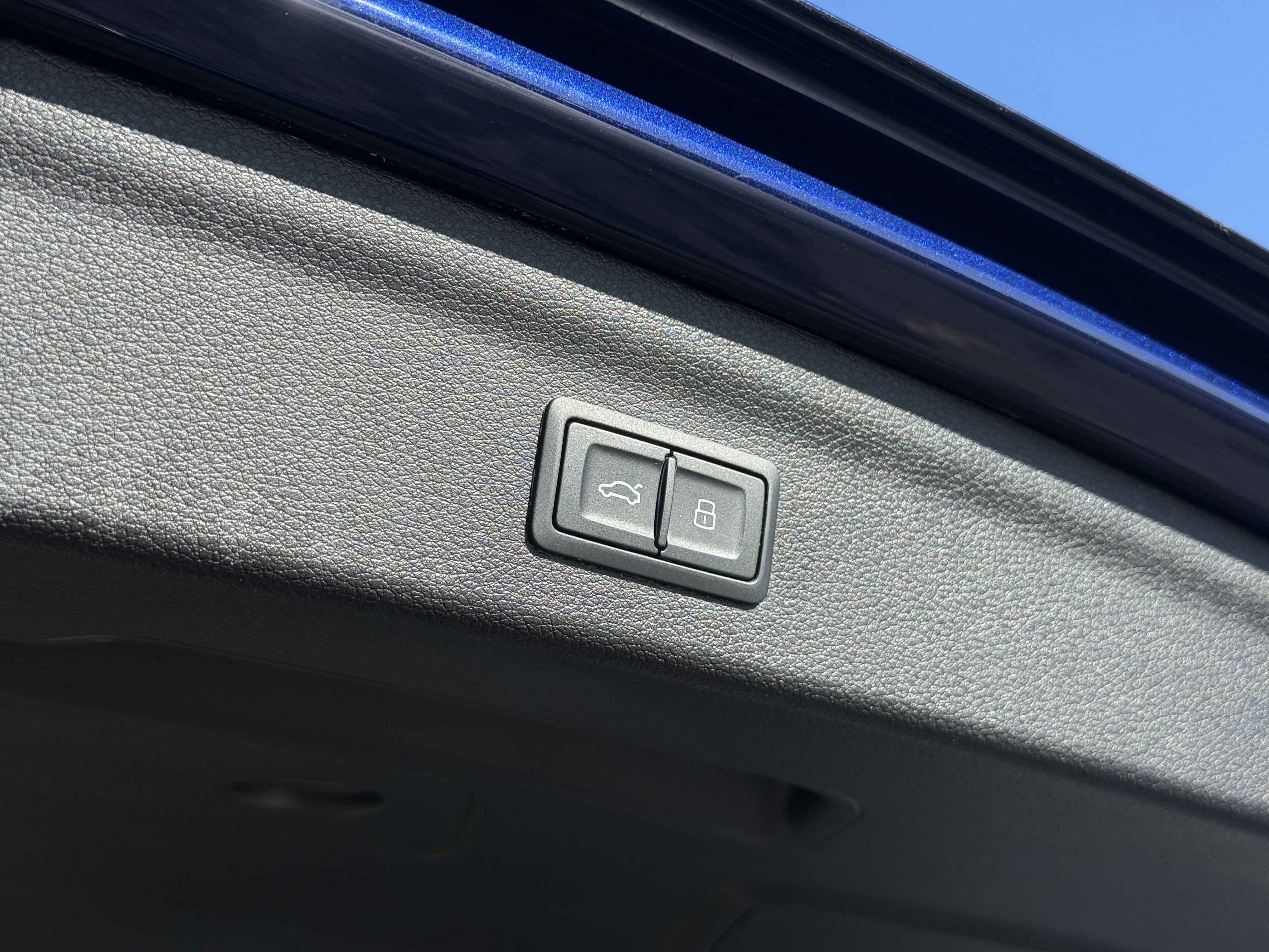 Used 2024 Audi Q3 2.0T Premium w/ Convenience Package image 36