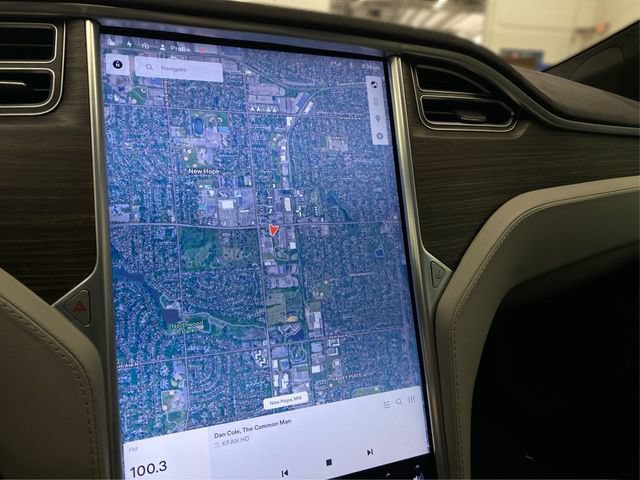 Used 2015 Tesla Model S 70D AWD/4WD image 30