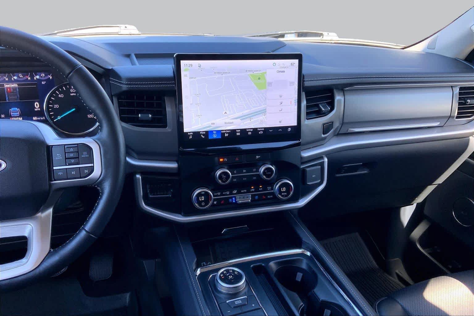 Used 2024 Ford Expedition XLT RWD image 7