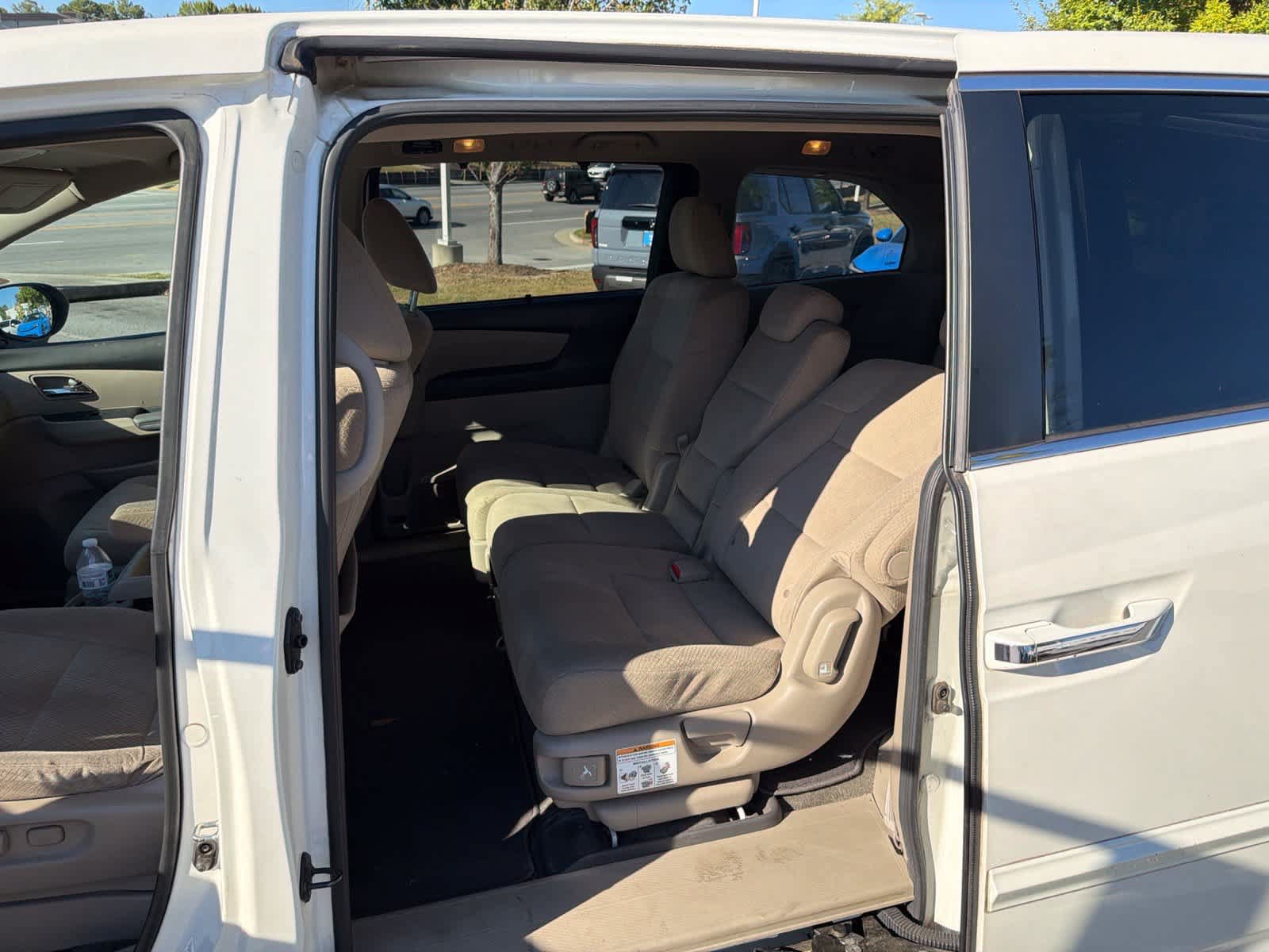 Used 2016 Honda Odyssey SE image 17