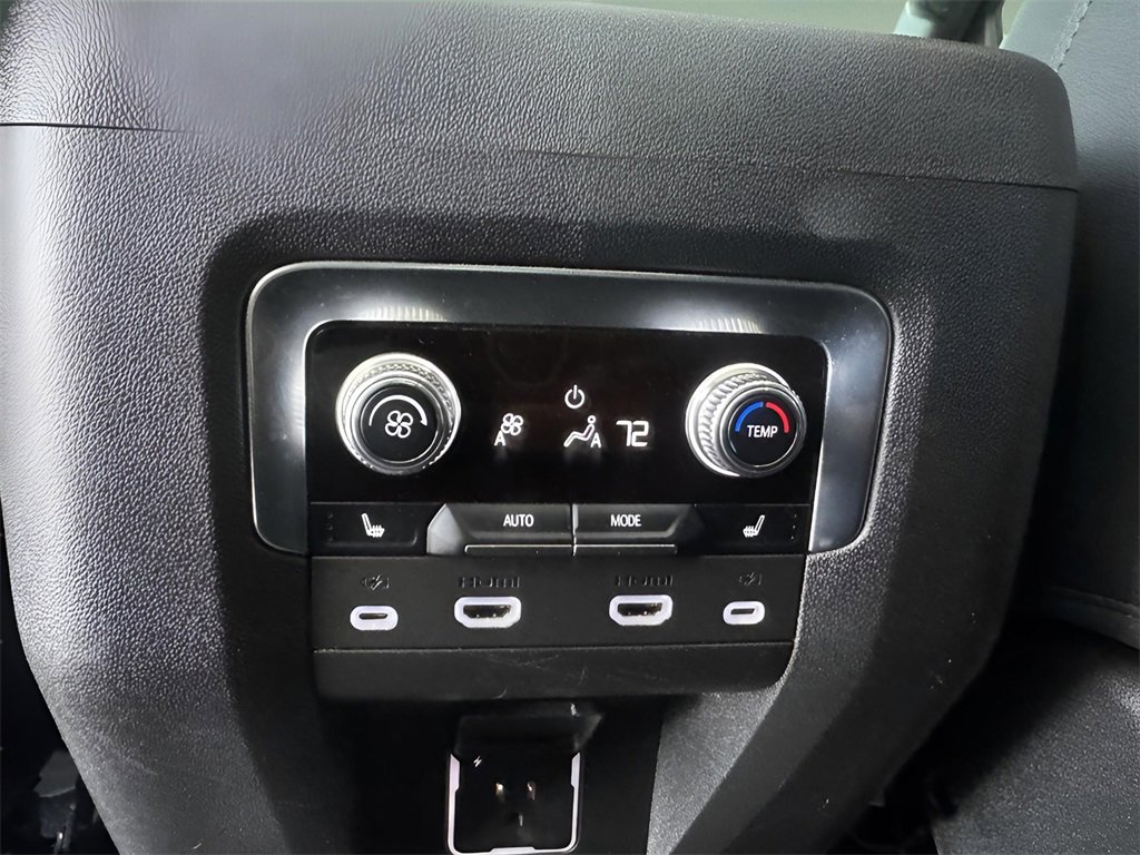 Used 2022 GMC Yukon AT4 w/ AT4 Premium Package image 24