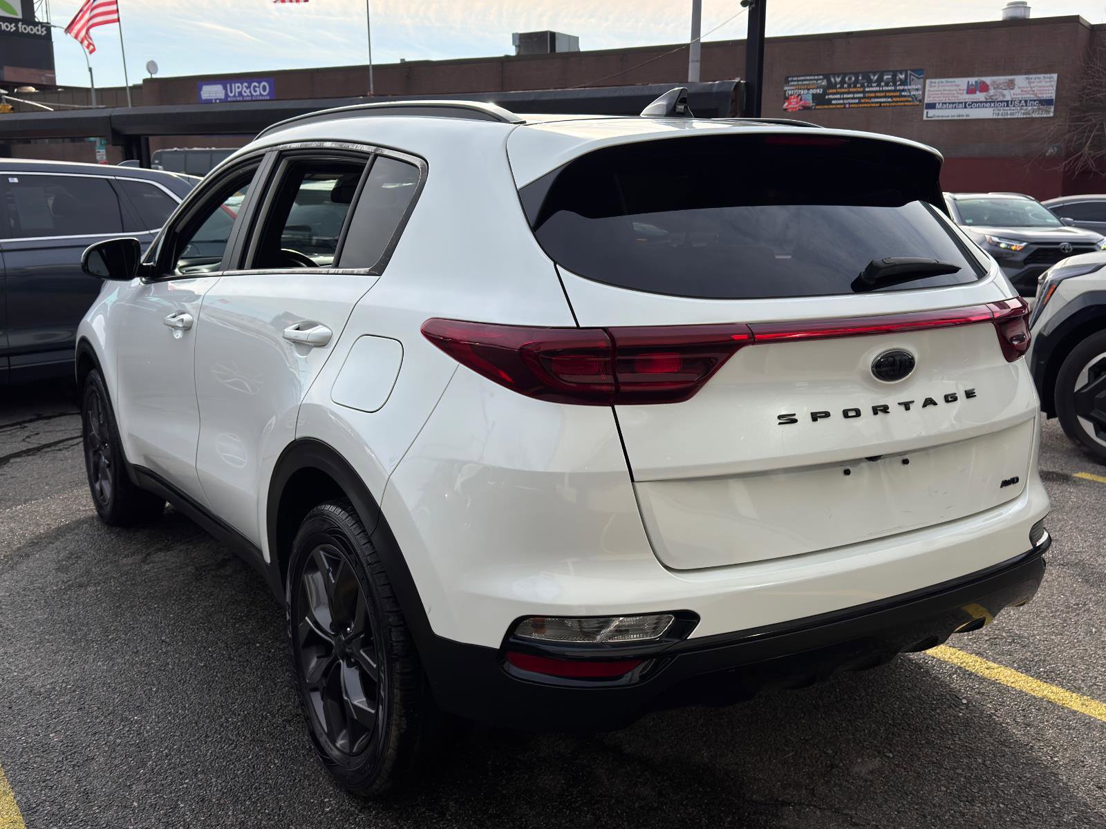 Used 2022 Kia Sportage Nightfall Edition image 6
