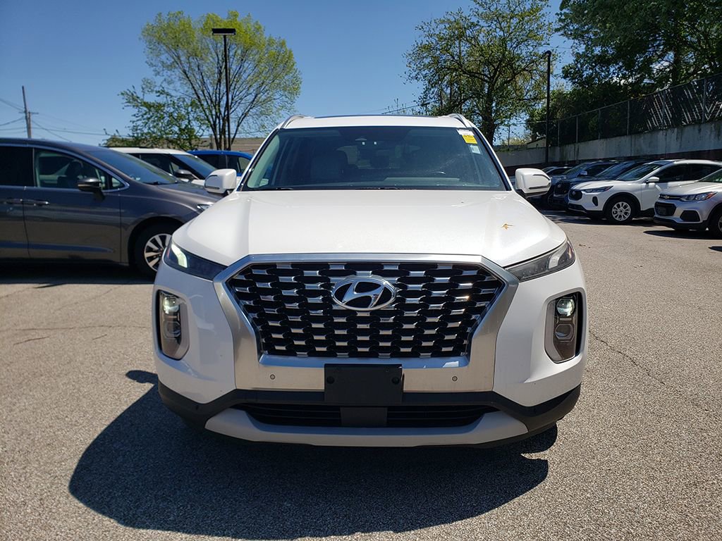 Used 2020 Hyundai Palisade SEL w/ Premium Package FWD image 2