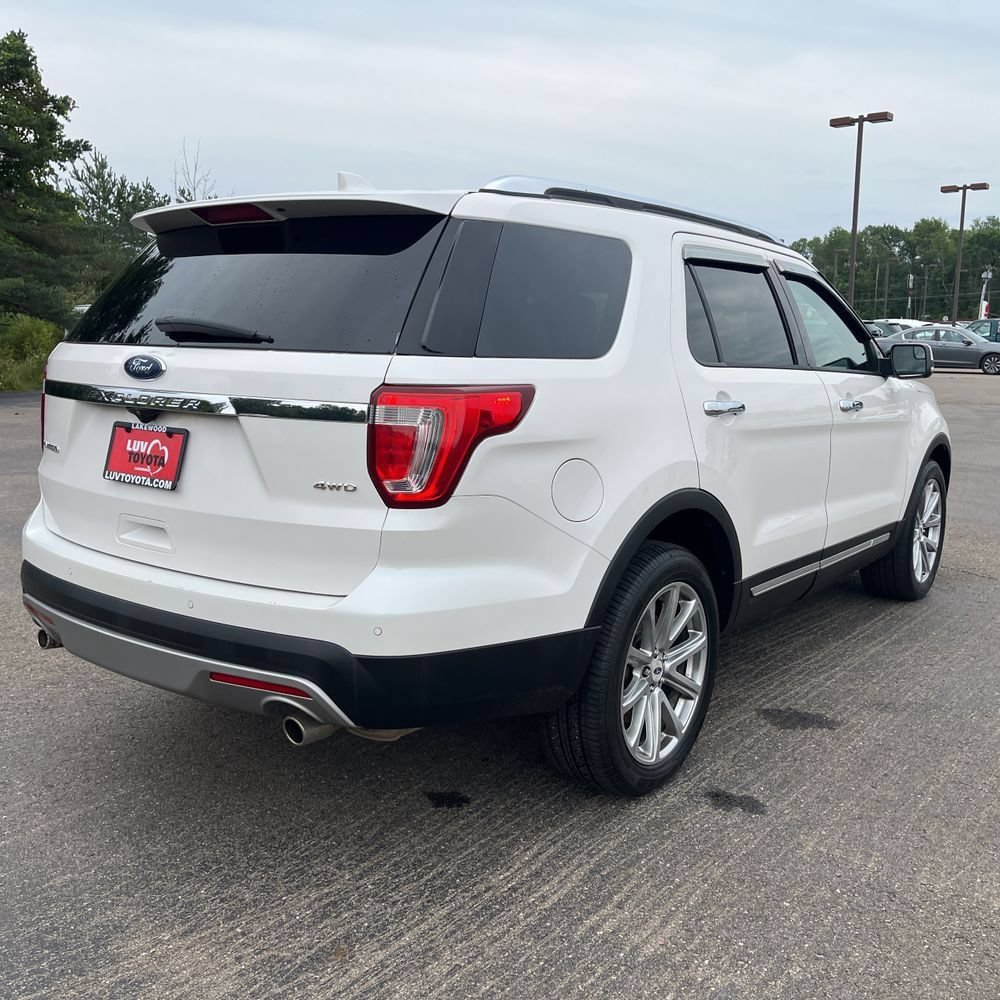 Used 2017 Ford Explorer Limited AWD/4WD image 3