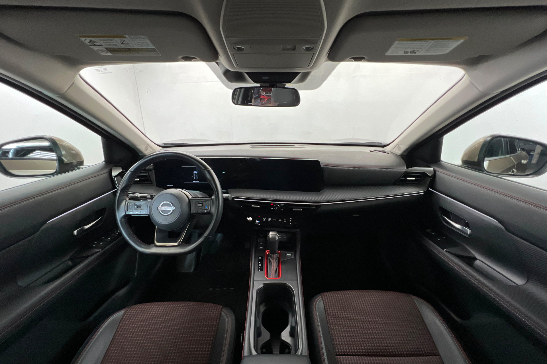 Used 2025 Nissan Kicks SR FWD image 10