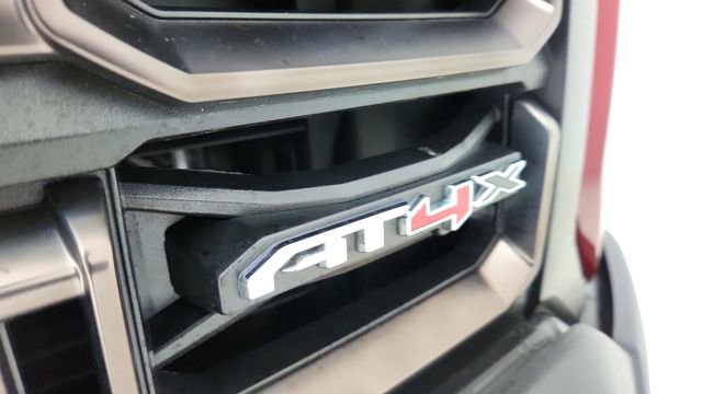 Used 2024 GMC Canyon AT4X w/ AT4X AEV Edition AWD/4WD image 17