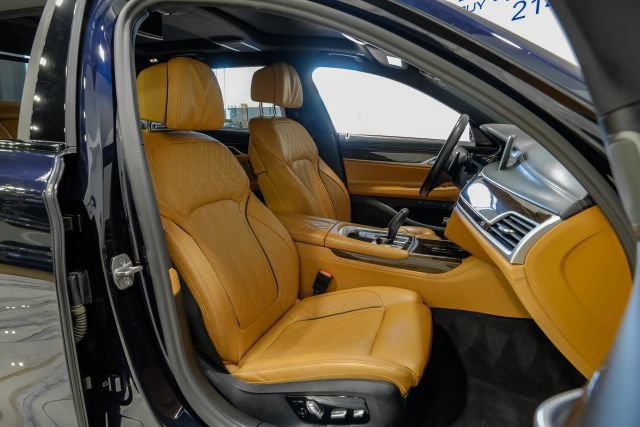 Used 2022 BMW 750i xDrive w/ Luxury Rear Seating Package AWD/4WD image 48