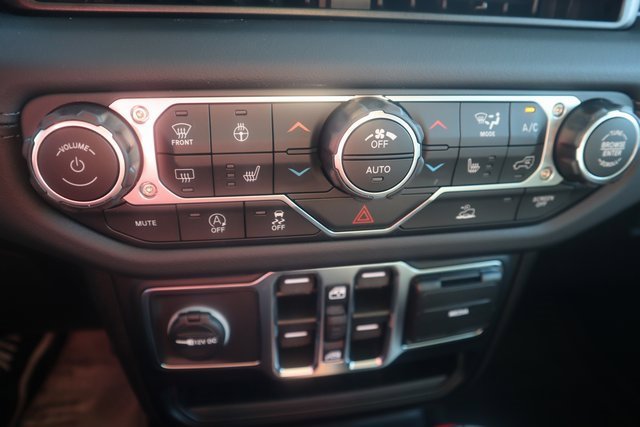 New 2025 Jeep Gladiator Sport image 12