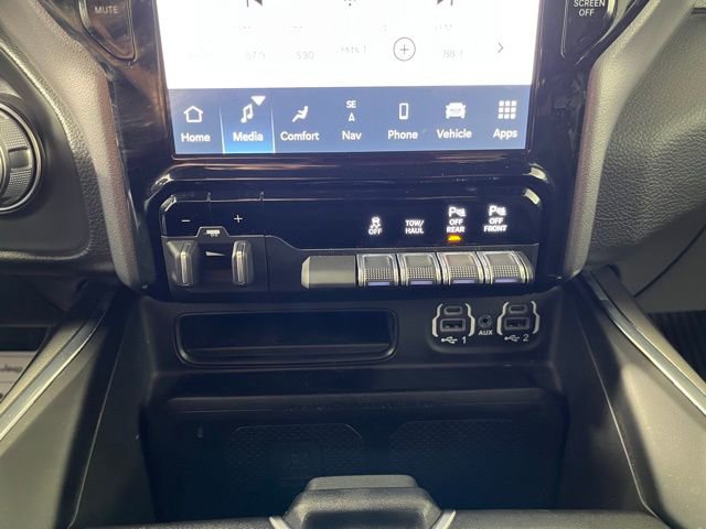 Used 2023 RAM 1500 Laramie AWD/4WD image 34