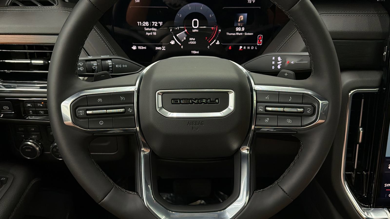 Used 2026 GMC Yukon Denali w/ Sun & Power Step Package AWD/4WD image 21