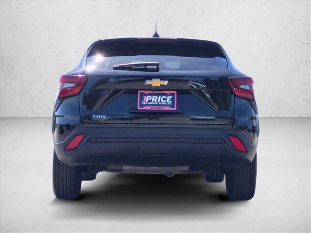 Used 2024 Chevrolet Trax LS FWD image 7