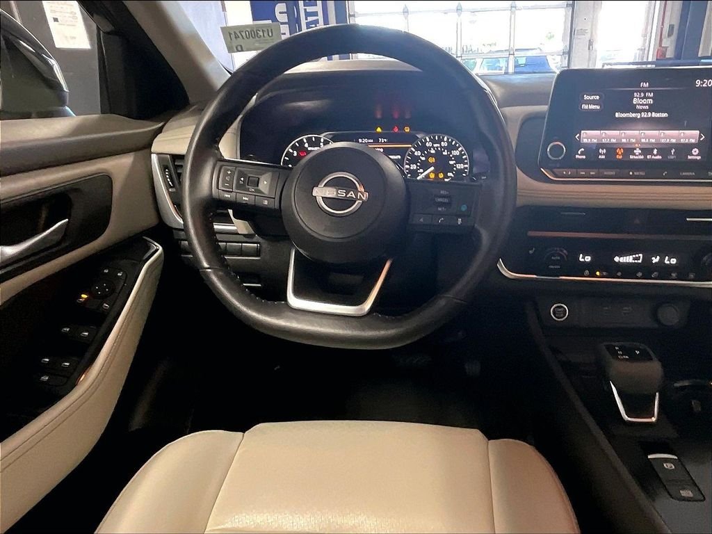 Certified 2023 Nissan Rogue SV w/ SV Premium B Package AWD/4WD image 17