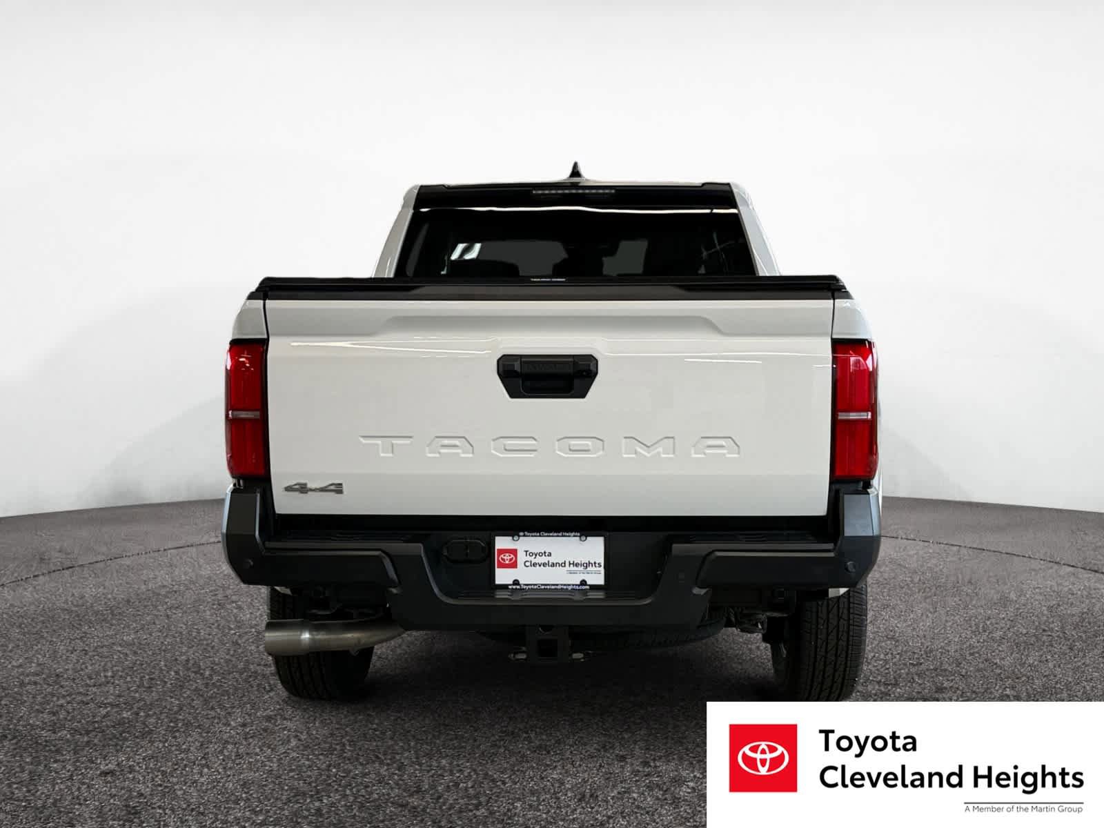 Certified 2025 Toyota Tacoma SR w/ SR Upgrade Package AWD/4WD image 6