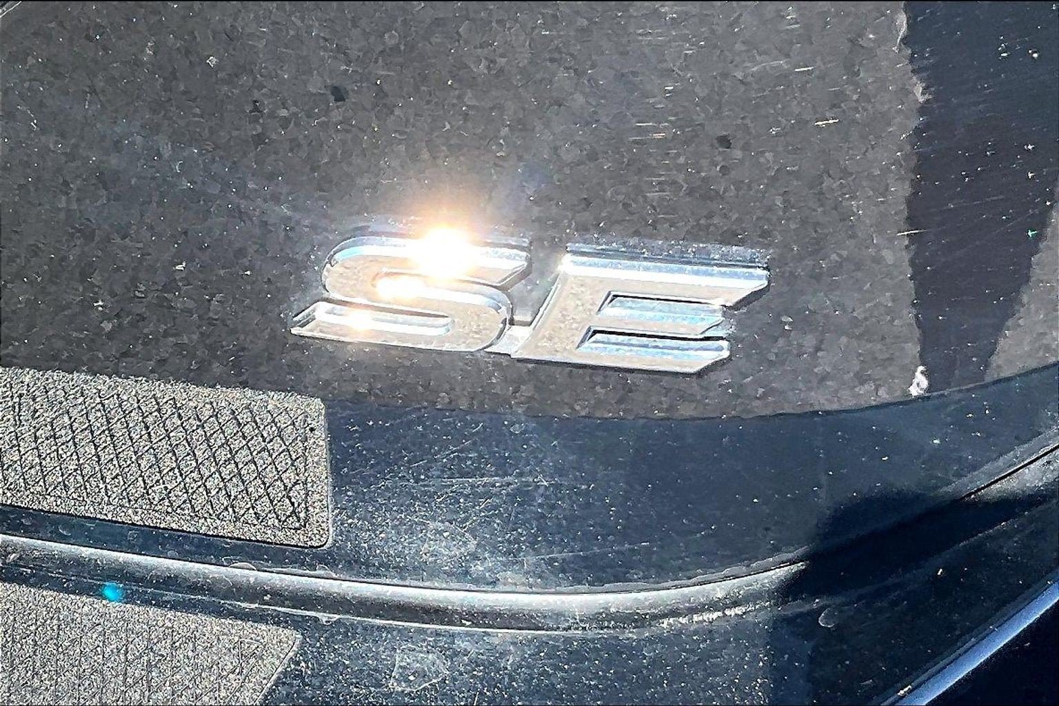 Used 2023 Toyota Camry SE FWD image 8
