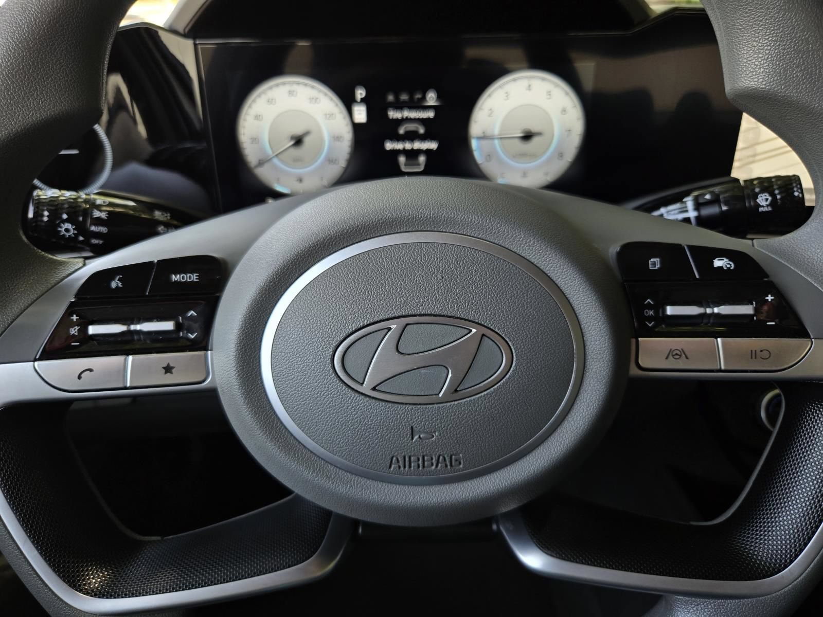 Used 2024 Hyundai Elantra SEL FWD image 31