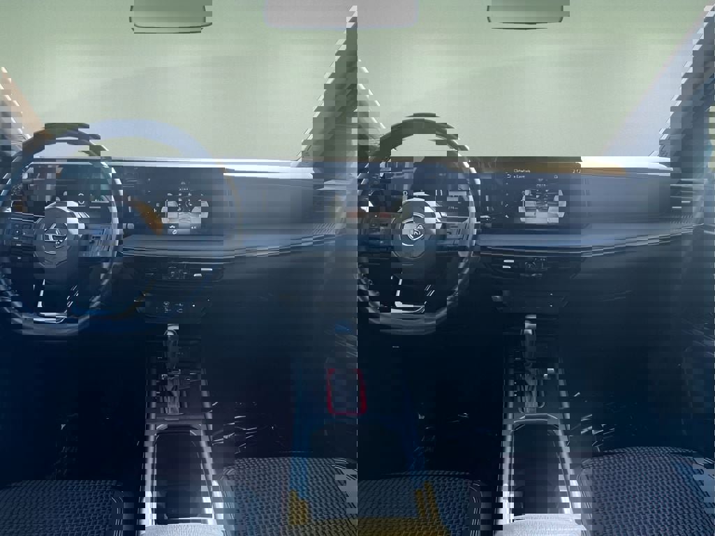 Used 2025 Nissan Kicks SR image 17