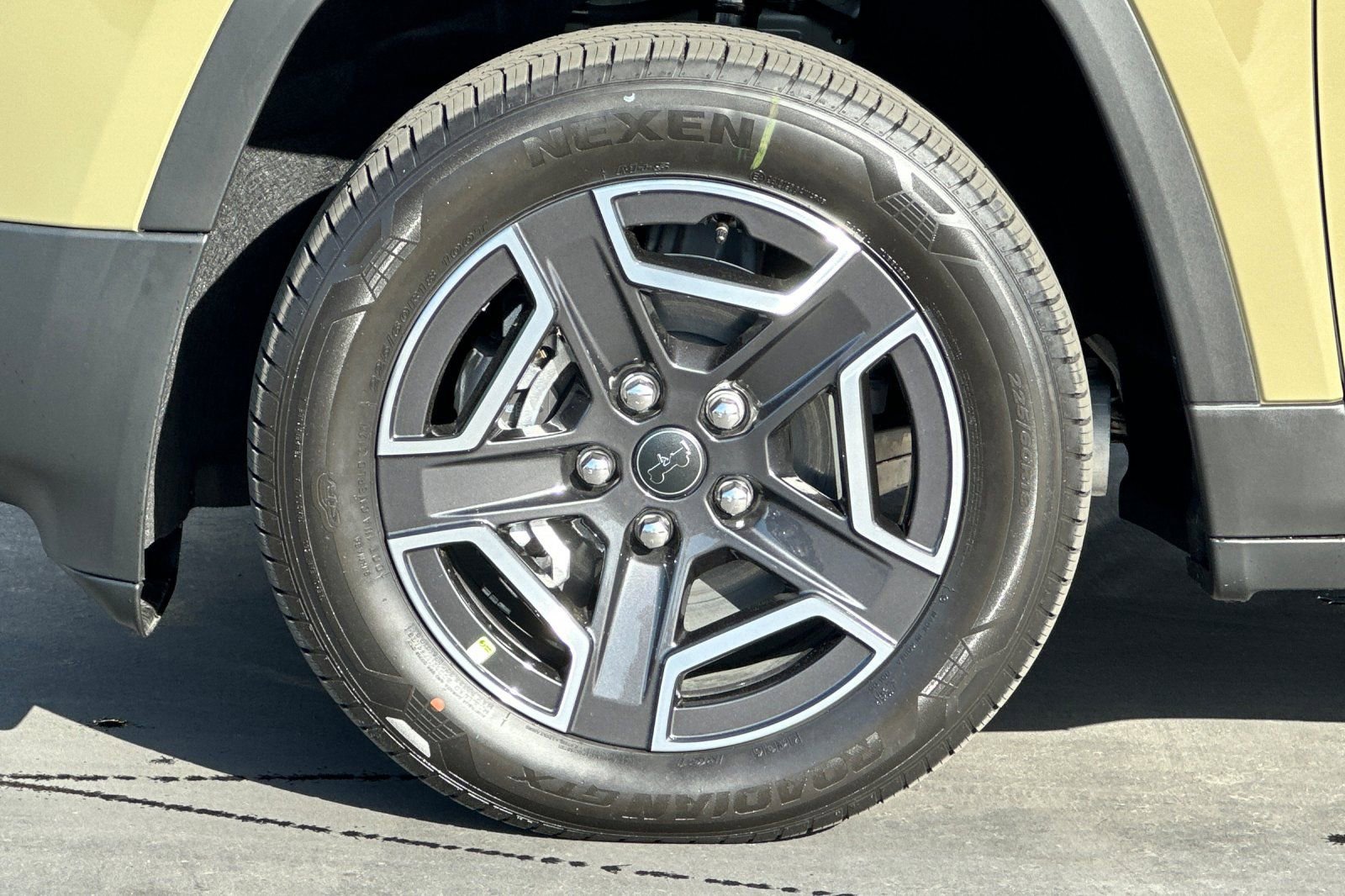 New 2026 Jeep Cherokee Laredo image 25