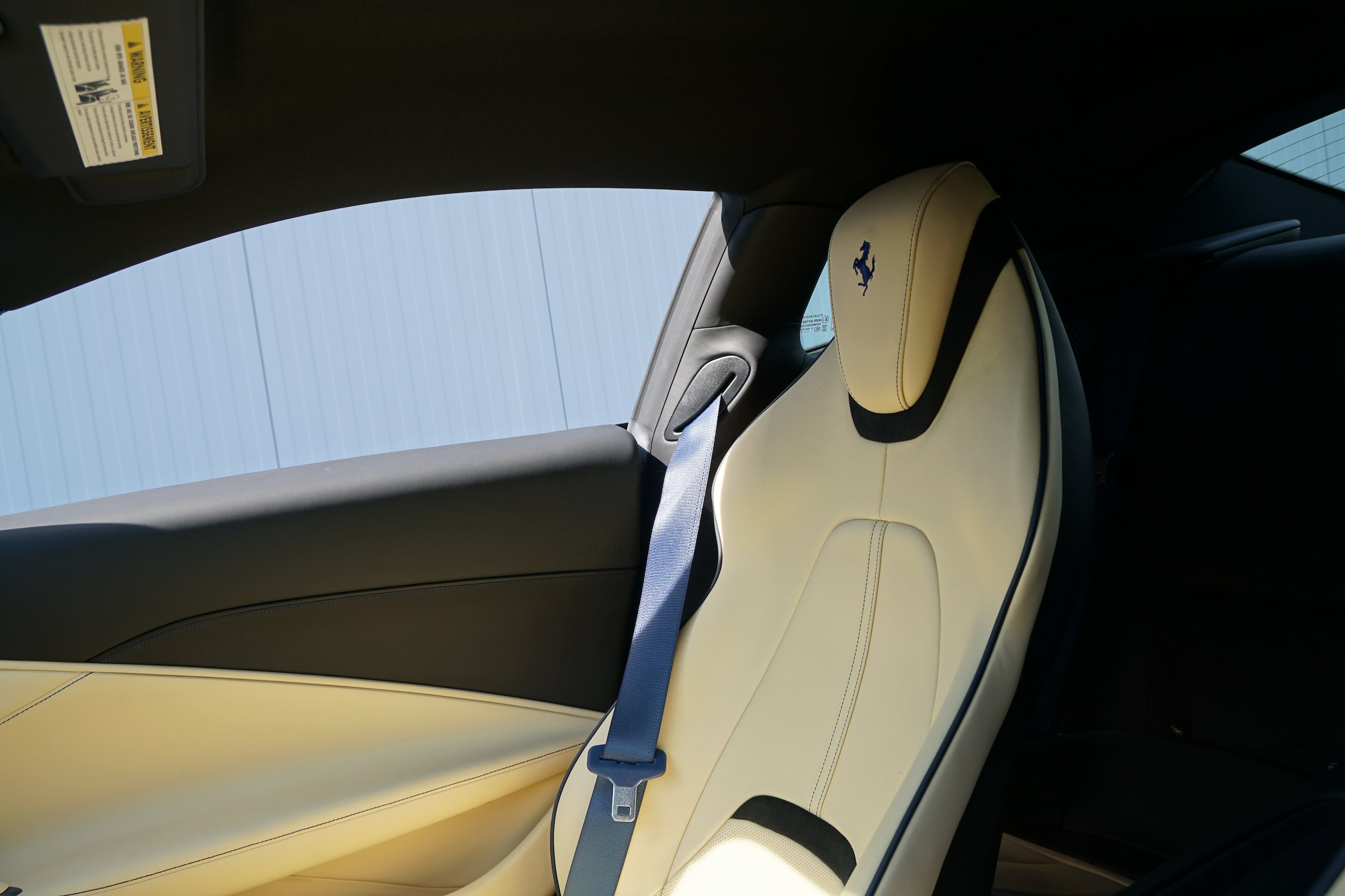 Used 2022 Ferrari Roma RWD image 21