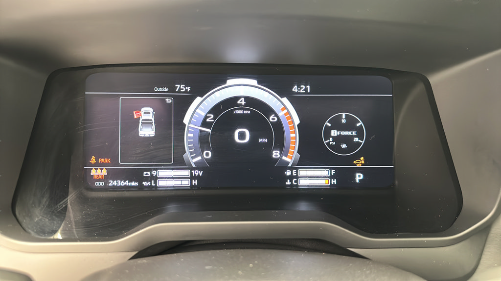 Used 2026 Toyota Tundra Platinum AWD/4WD image 21