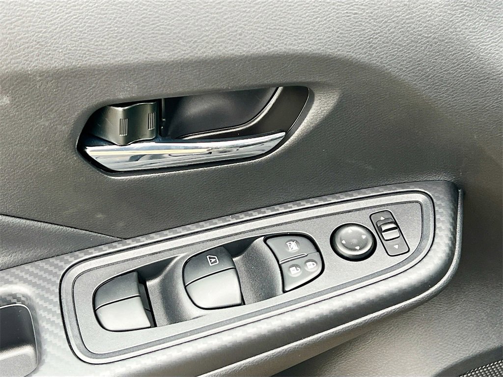 New 2025 Nissan Versa SV image 16