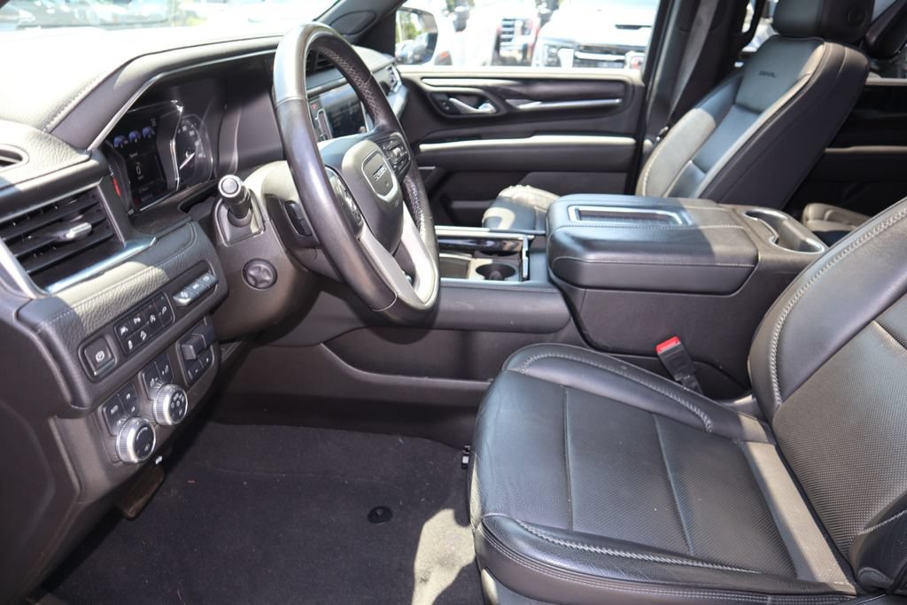 Used 2021 GMC Yukon Denali w/ Denali Ultimate Package AWD/4WD image 14