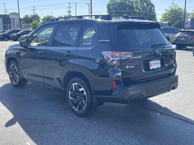 Used 2025 Subaru Forester Limited AWD/4WD image 4