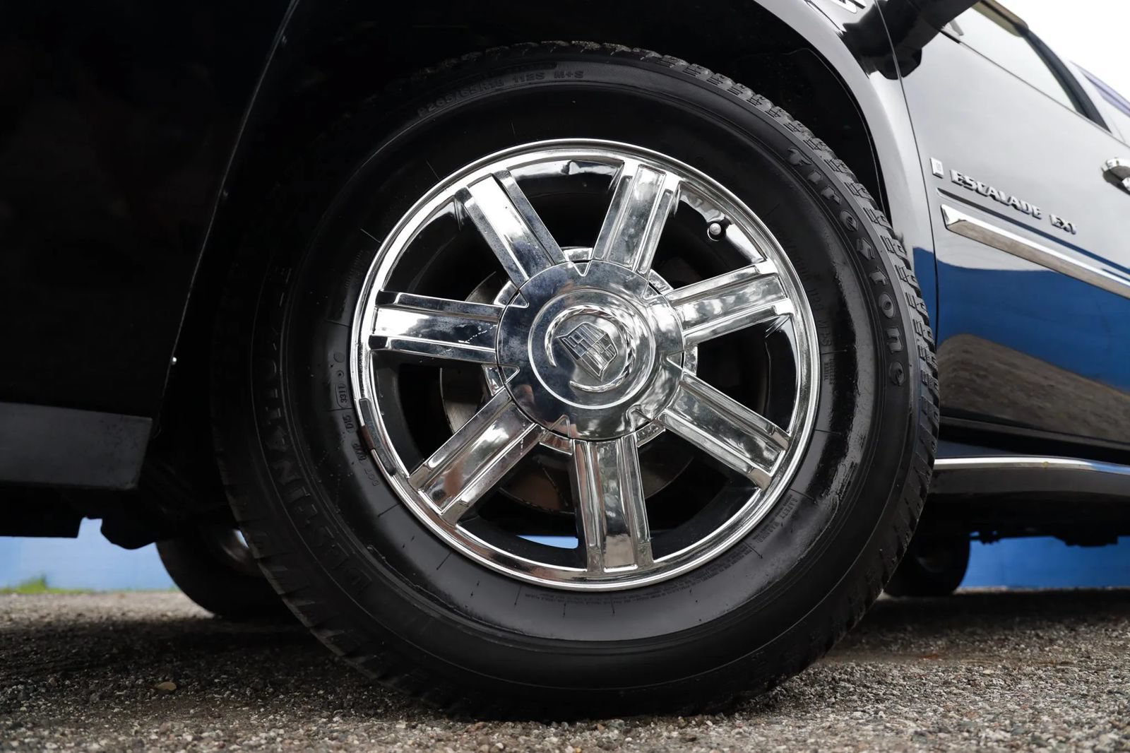 Used 2007 Cadillac Escalade EXT w/ Information Package AWD/4WD image 28