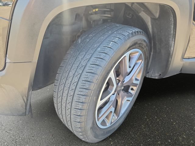 Used 2016 Jeep Renegade Latitude w/ Popular Equipment Group AWD/4WD image 34