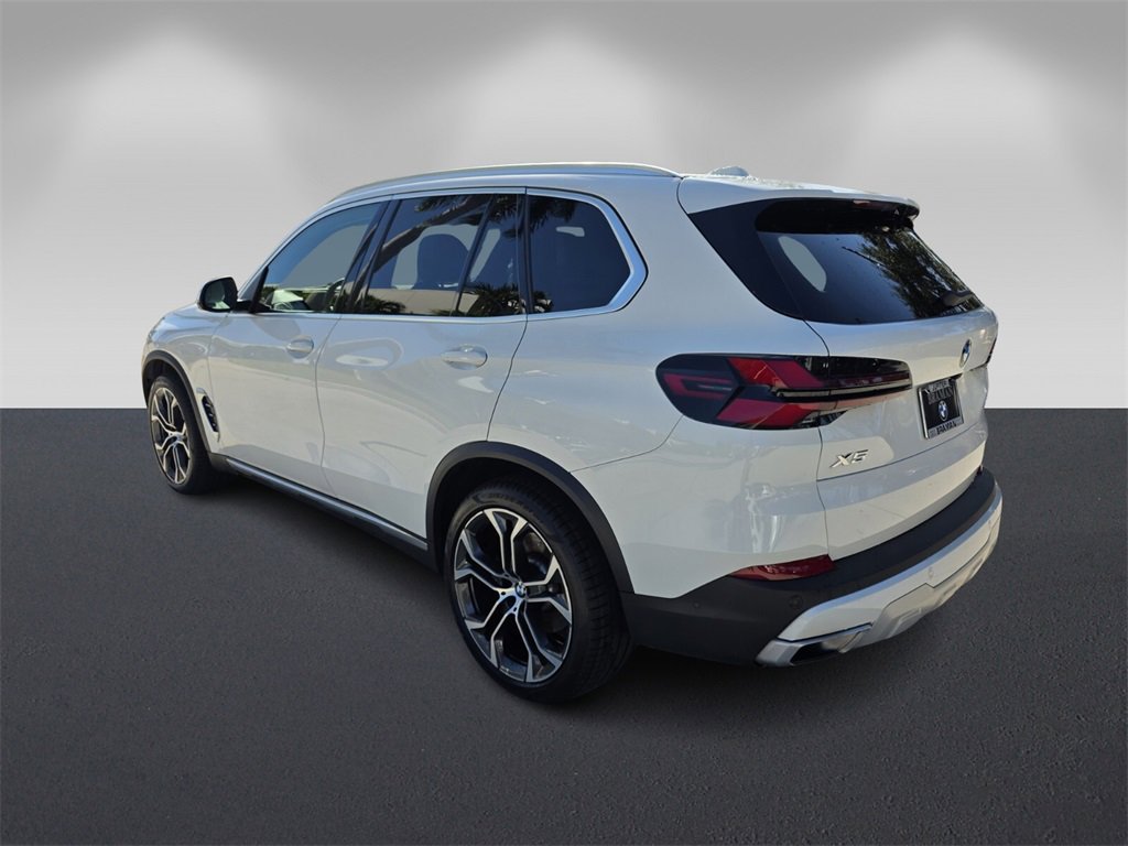 Certified 2025 BMW X5 sDrive40i w/ Premium Package image 6