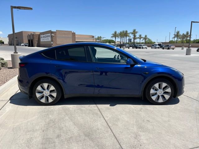 Used 2023 Tesla Model Y AWD image 3