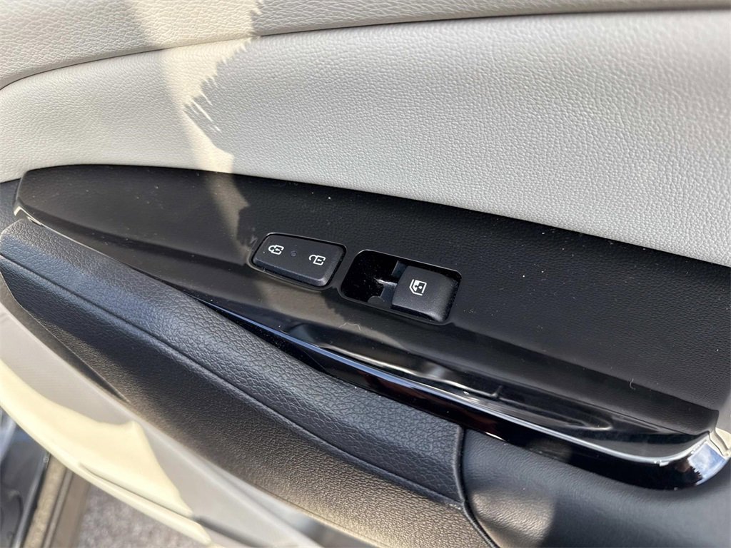 Used 2024 Kia Sportage EX image 31