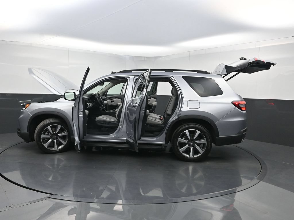 Used 2024 Honda Pilot Elite image 40