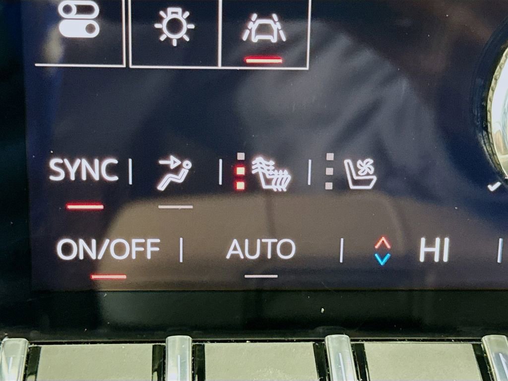 Used 2024 GMC Acadia Denali image 21