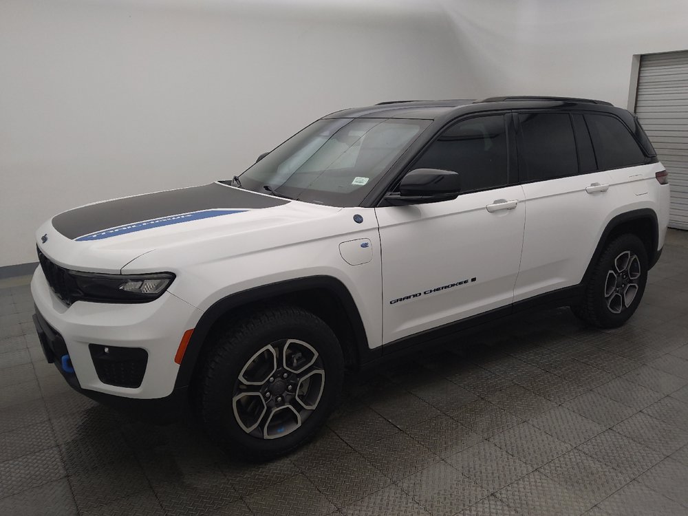 Used 2022 Jeep Grand Cherokee Trailhawk w/ Luxury Tech Group III AWD/4WD image 2