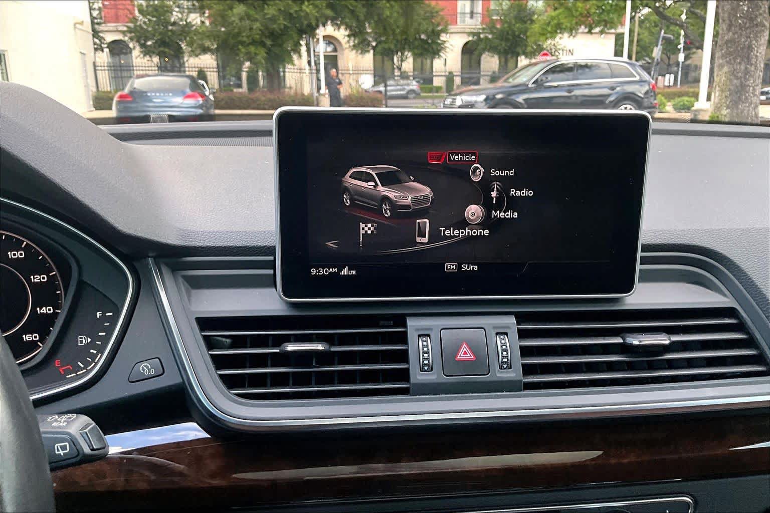Used 2019 Audi Q5 2.0T Premium Plus w/ Premium Plus Package AWD/4WD image 31