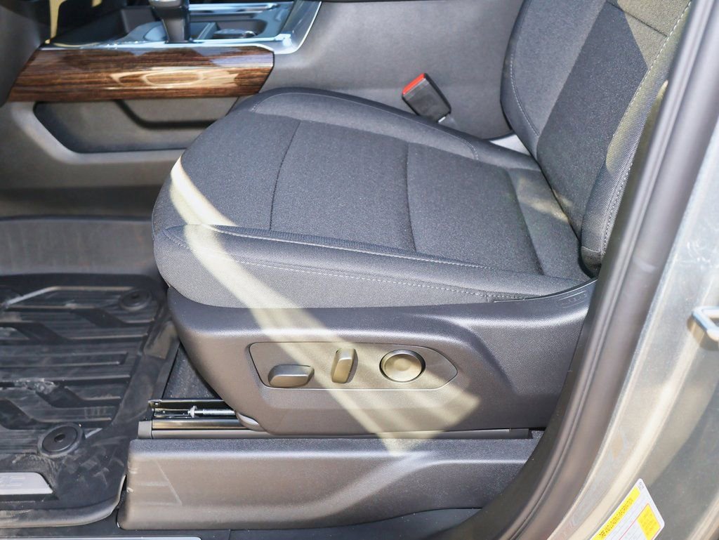 New 2026 GMC Sierra 1500 Elevation image 8