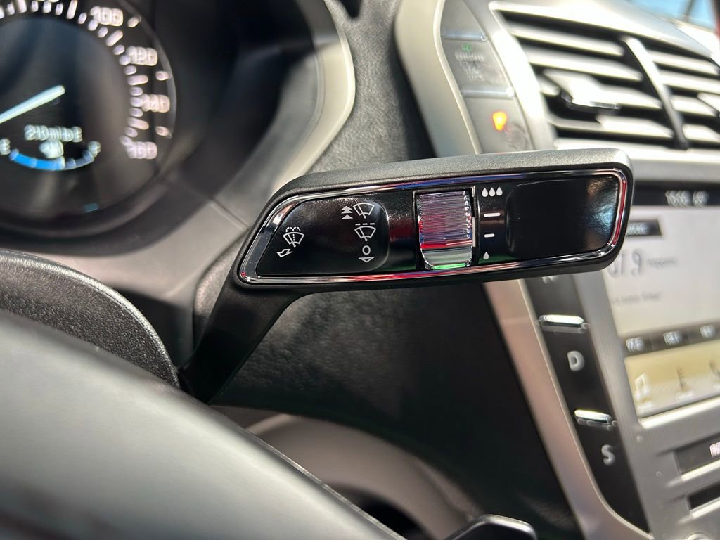 Used 2017 Lincoln MKZ Reserve image 21