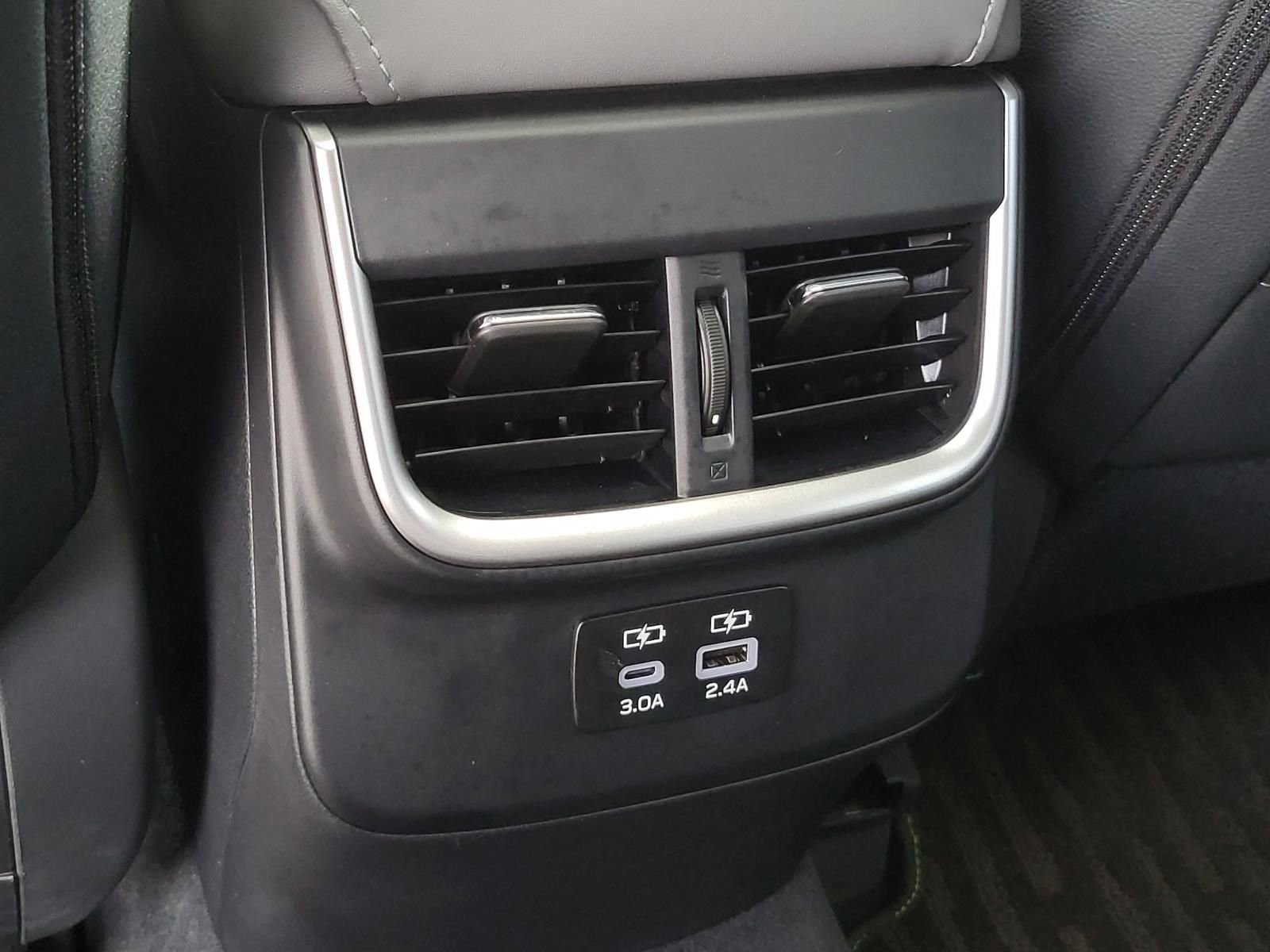 Certified 2025 Subaru Outback Onyx Edition AWD/4WD image 15