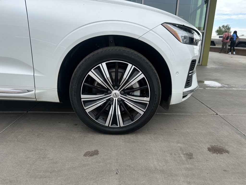 Used 2022 Volvo XC60 T8 Inscription w/ Advanced Package AWD/4WD image 8