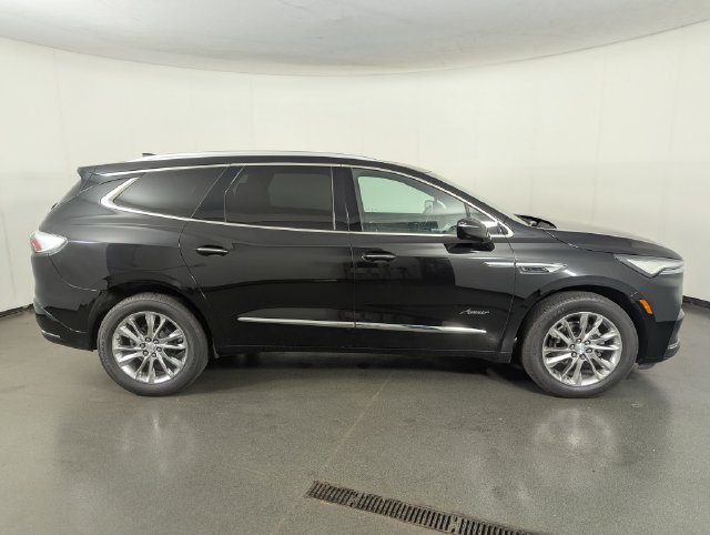 Used 2022 Buick Enclave Avenir w/ Trailering Package, 5000 lbs. AWD/4WD image 8