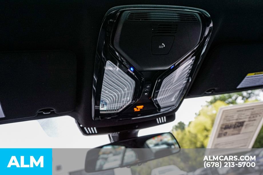 Used 2023 BMW 540i xDrive w/ M Sport Package image 34