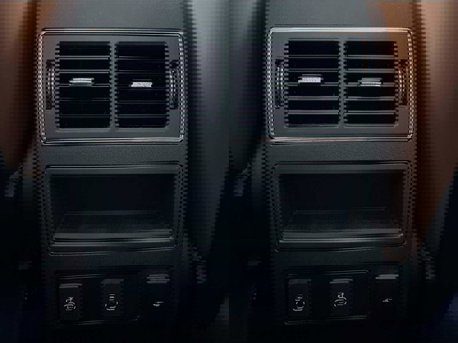 New 2026 Jaguar F-PACE R-Dynamic S AWD/4WD image 25